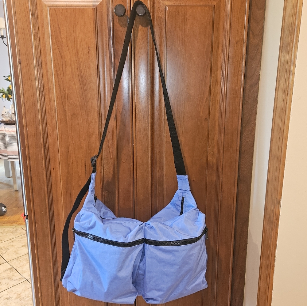 Large cargo in pansy blue